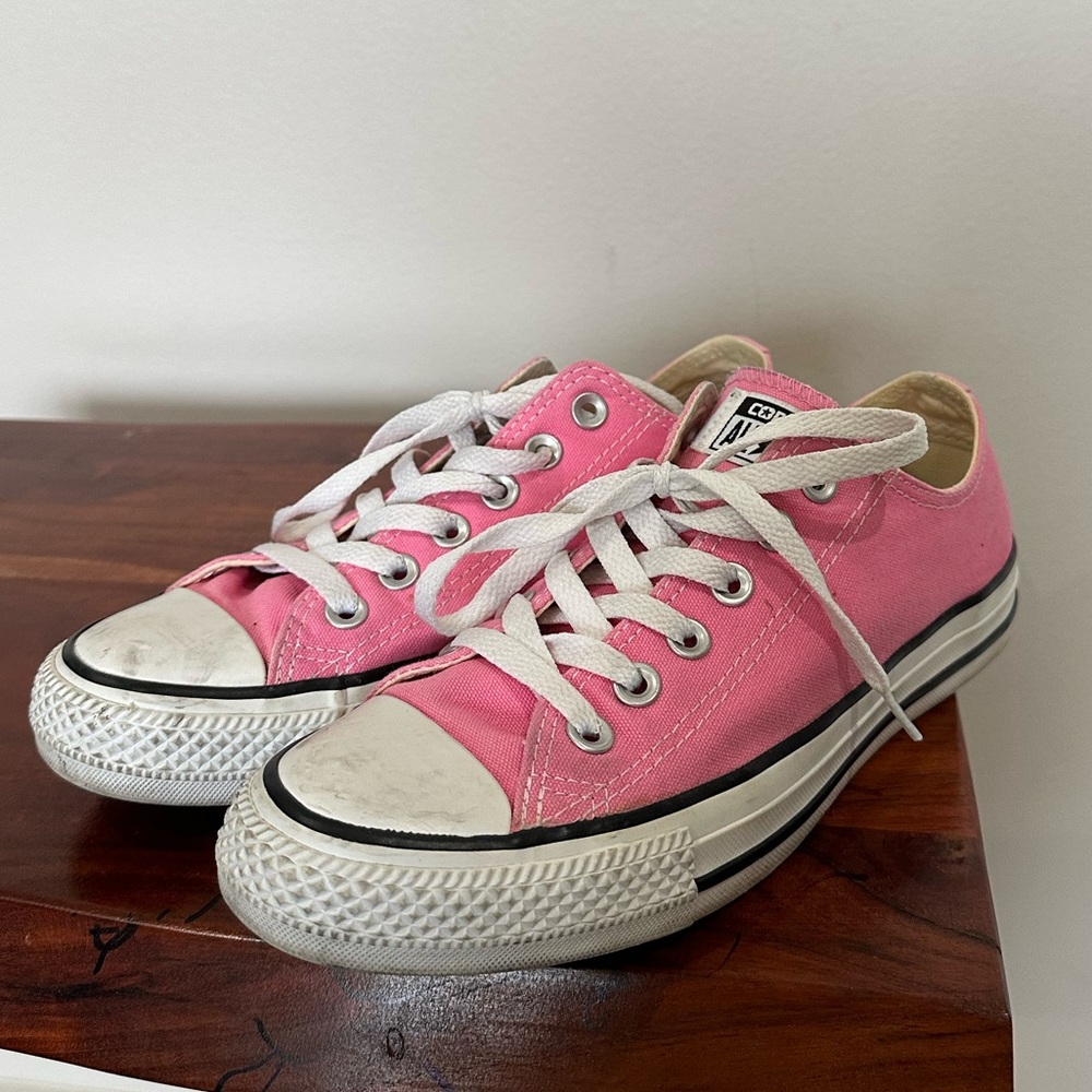 Converse Sneakers - Pink - size 7